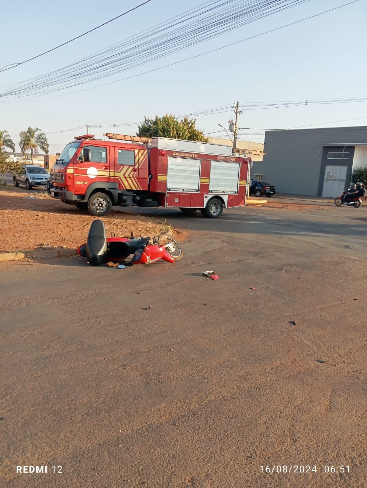 Imagem de compartilhamento para o artigo Mulher fica ferida em acidente entre moto e carro em Chapadão do Sul da MS Todo dia